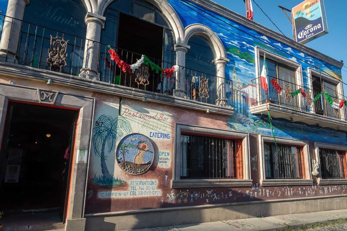 La casa de la familia España, donde se encuentra Manix.